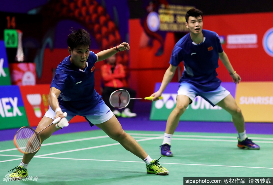 港羽赛黄东萍／王懿律进决赛