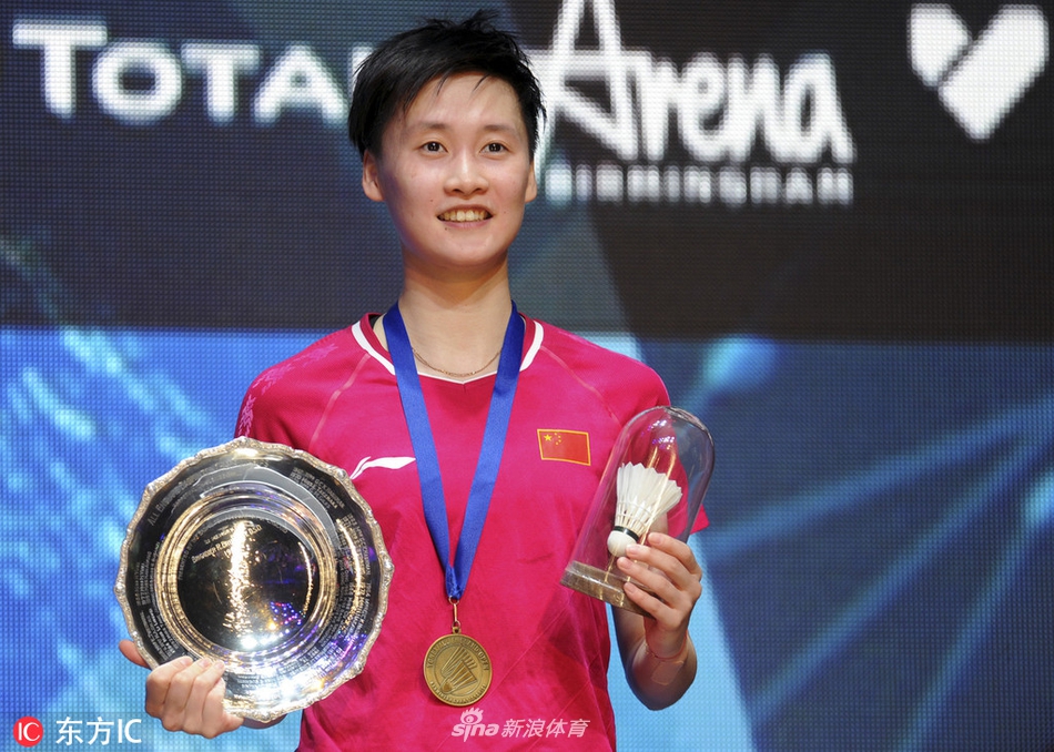 全英赛陈雨菲夺冠颁奖图集