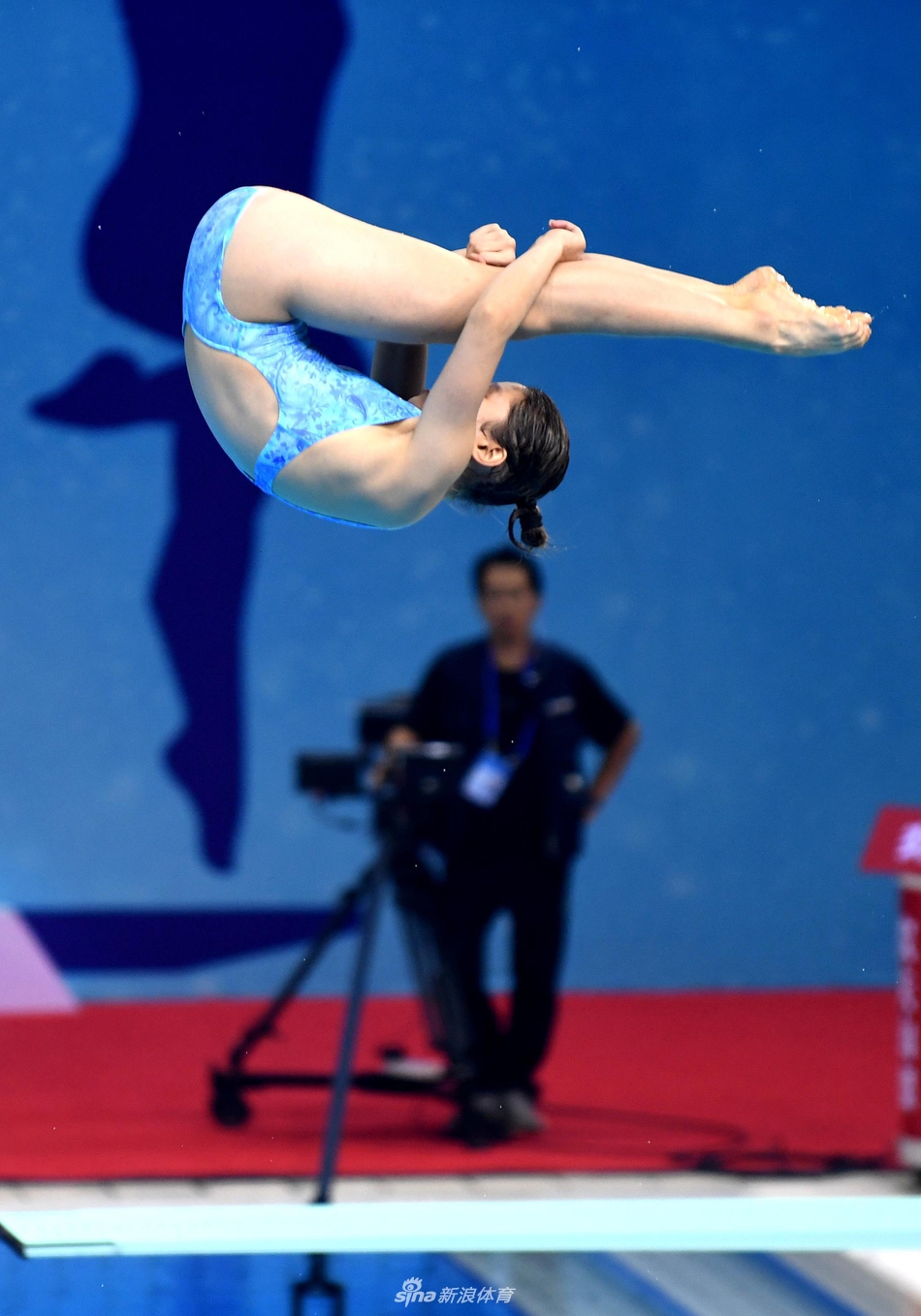 跳水冠军赛赖诗韵一米板夺冠