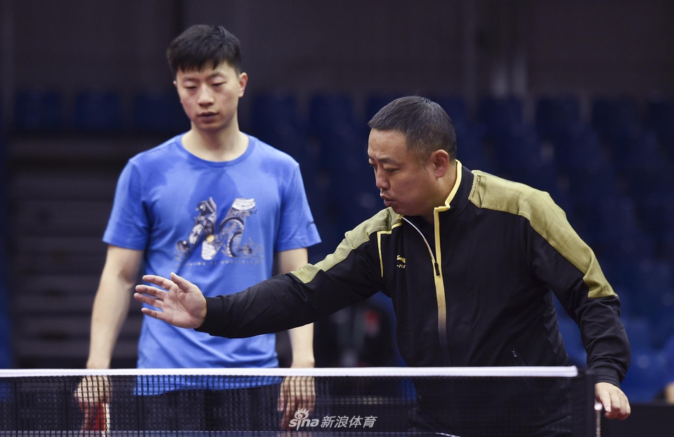 国乒进行世乒赛适应训练