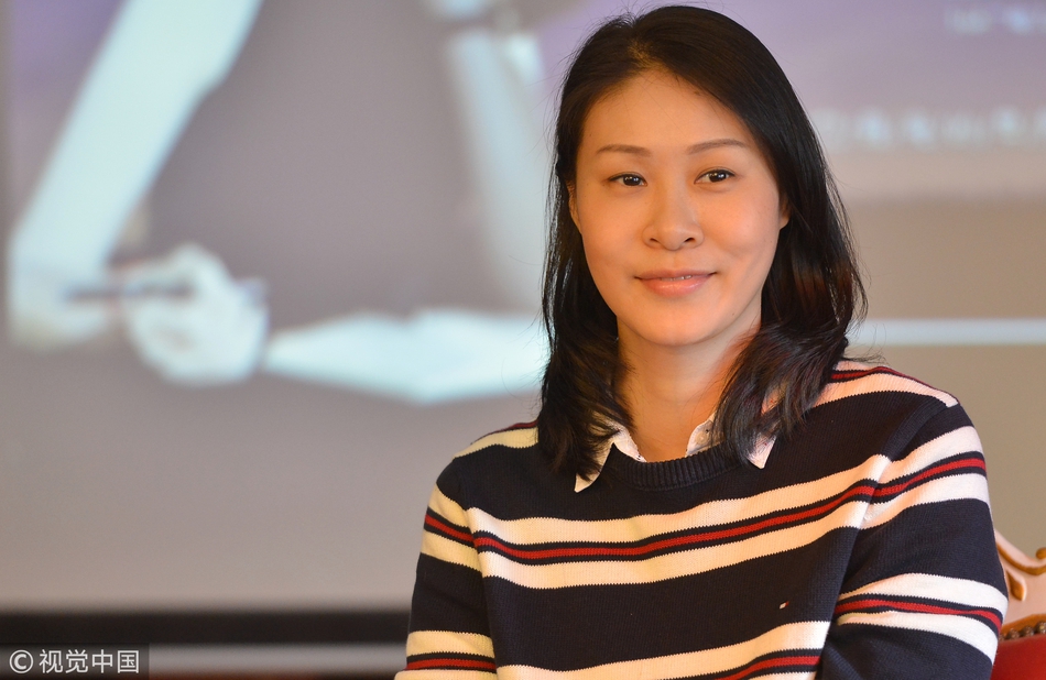 赵蕊蕊出席新书签售会