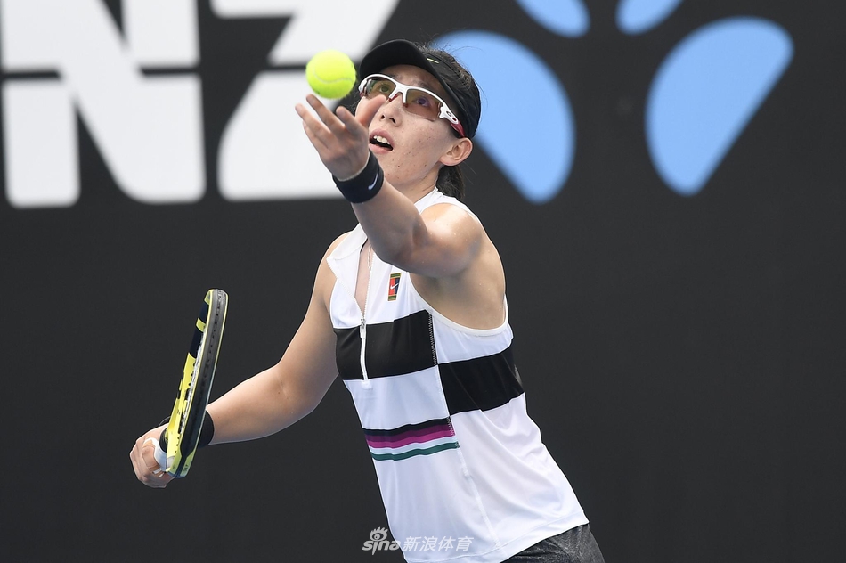 新浪直击澳网郑赛赛首轮出局