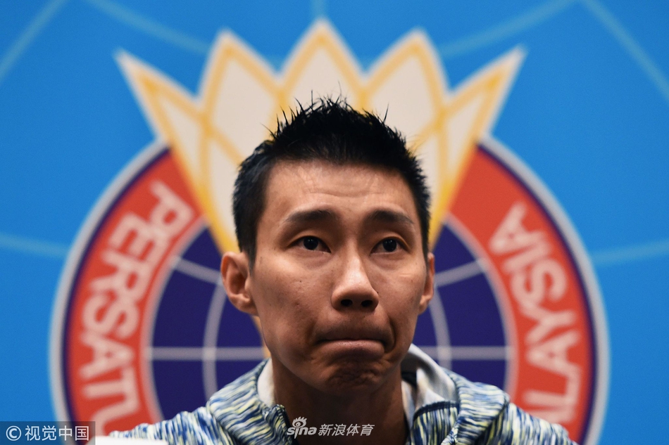 李宗伟患癌后首次出席发布会