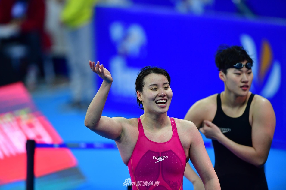 新浪直击短池世锦赛傅园慧变表情包