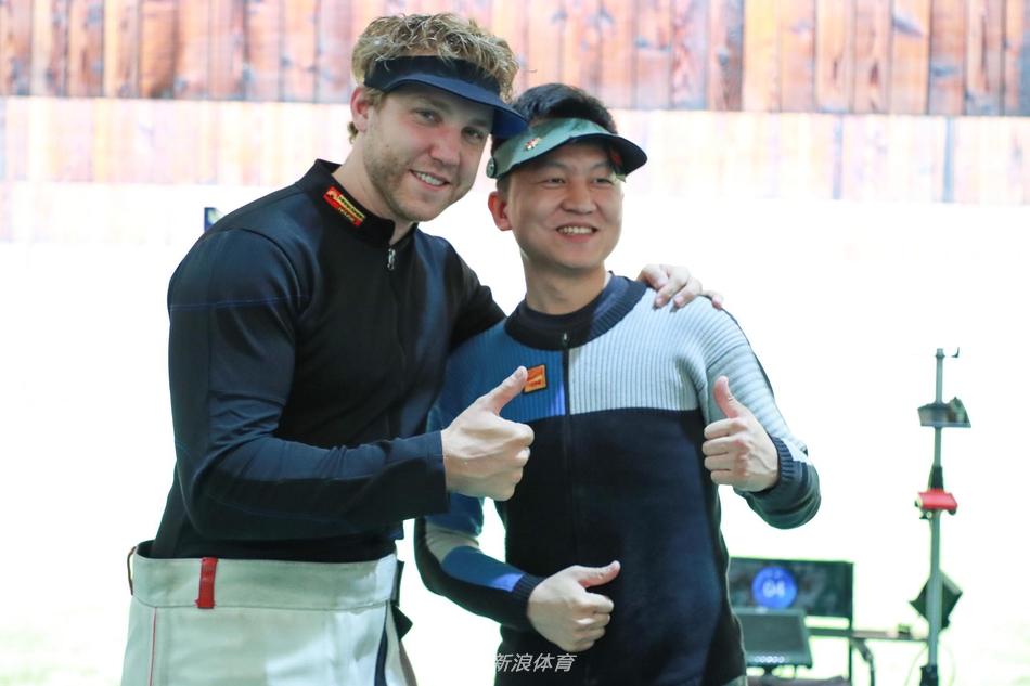 军运300米步枪三姿惠子程夺金