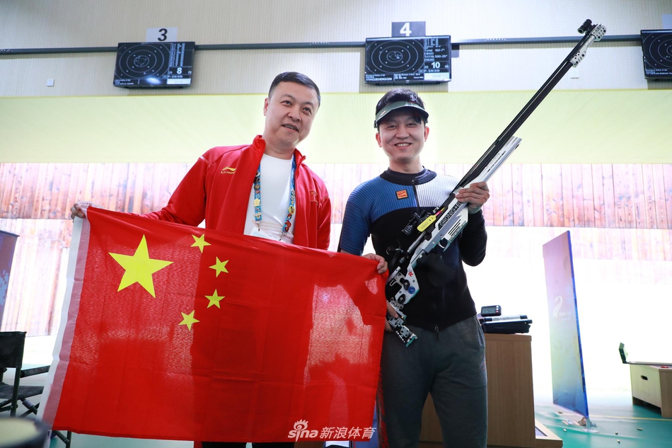 军运300米步枪三姿惠子程夺金