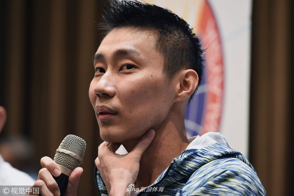 李宗伟患癌后首次出席发布会