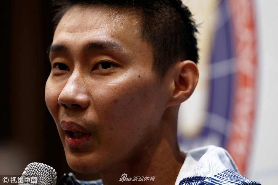 李宗伟患癌后首次出席发布会