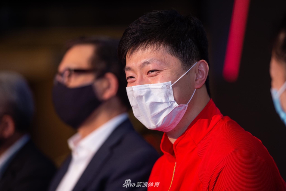 马龙、丁宁等出席澳门赛抽签