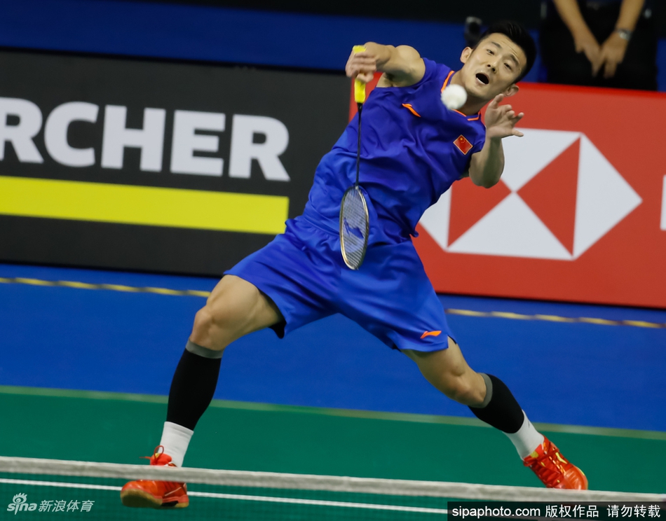 新加坡赛谌龙2-1进八强