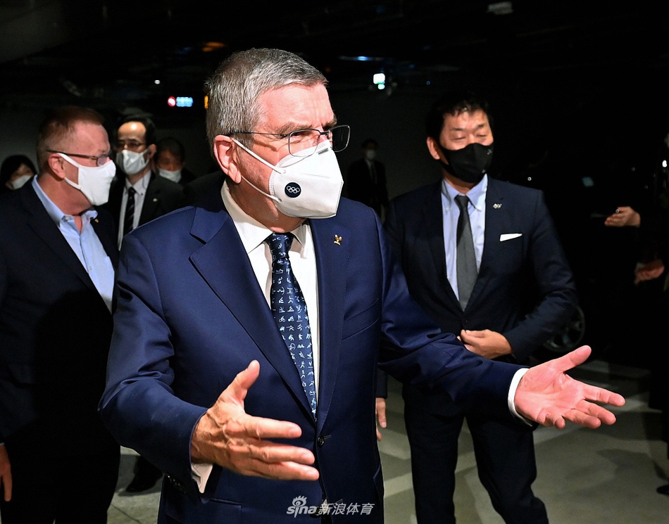 国际奥委会主席巴赫抵达日本