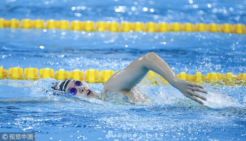 傅园慧参加短池世锦赛测试赛