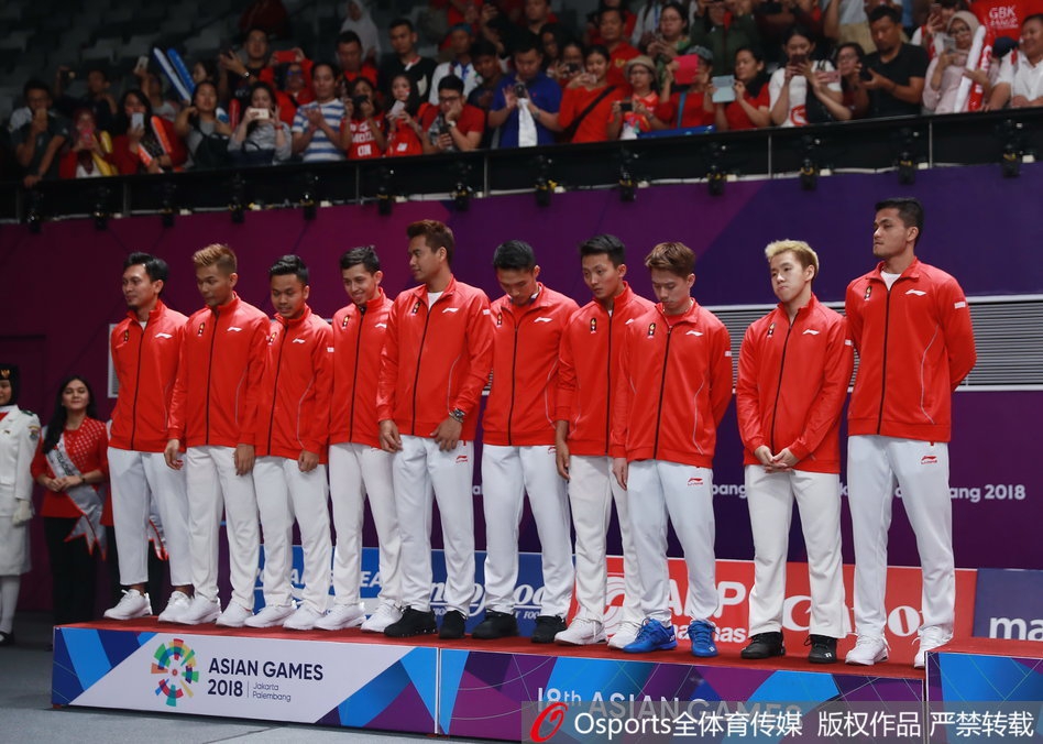 亚运羽球男团颁奖仪式