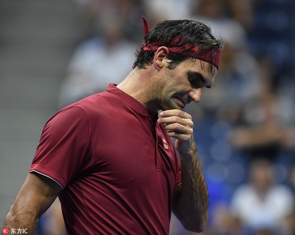 美网费德勒落败表情落寞
