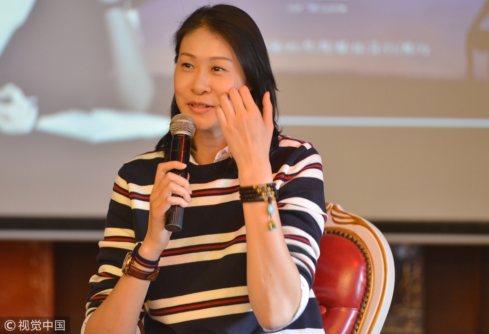 赵蕊蕊出席新书签售会