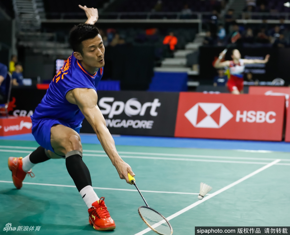 新加坡赛谌龙2-1进八强