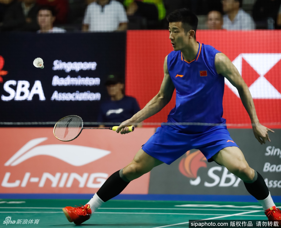 新加坡赛谌龙2-1进八强