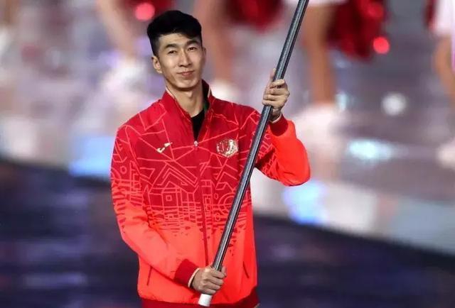 盘点历届亚运会开幕式中国旗手