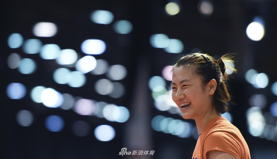 国乒进行世乒赛适应训练