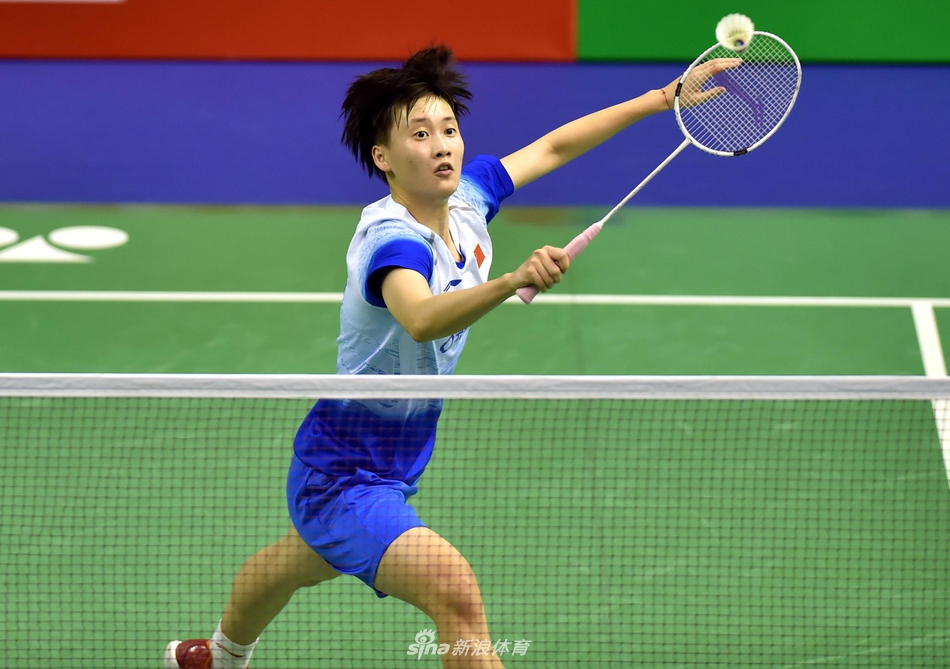 香港赛陈雨菲2-1何冰娇