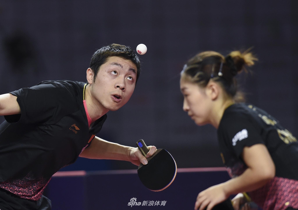 卡乒赛昕雯联播混双夺冠