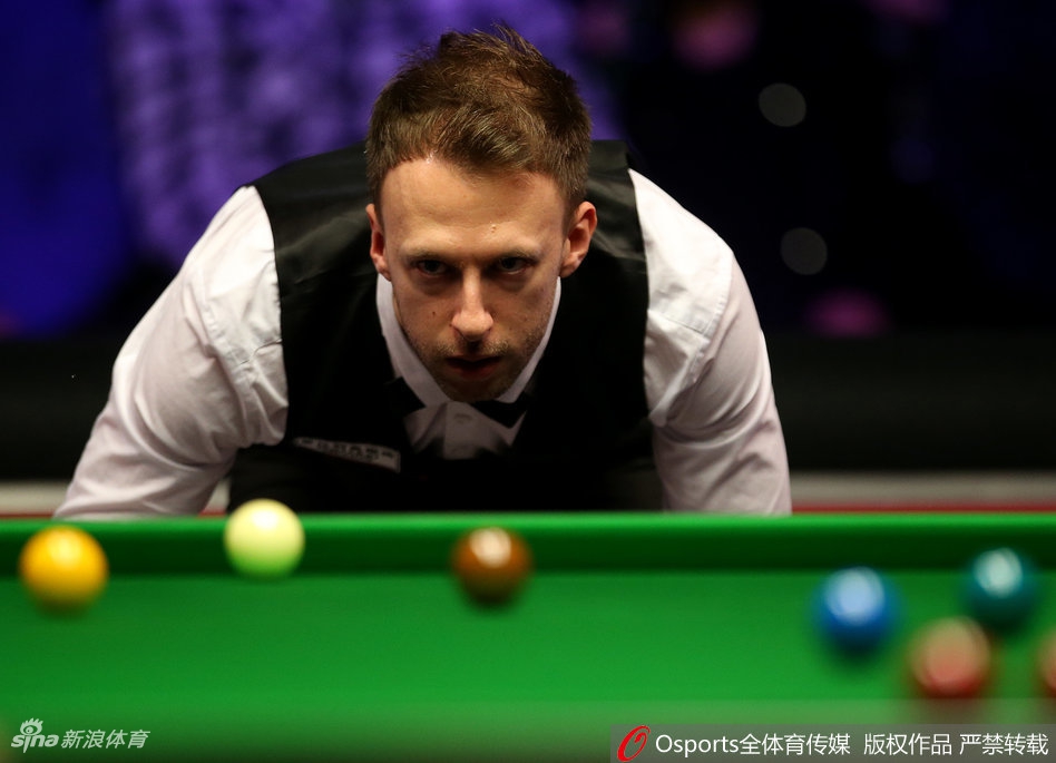 大师赛小特6-4罗伯逊进决赛