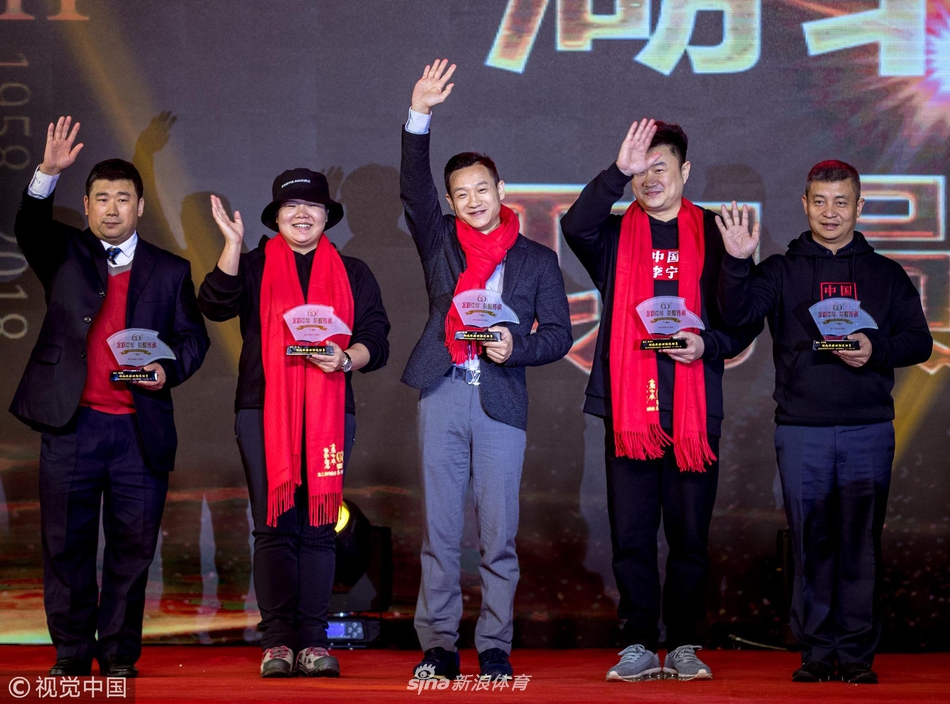 李宁领衔出席仙桃体操之夜