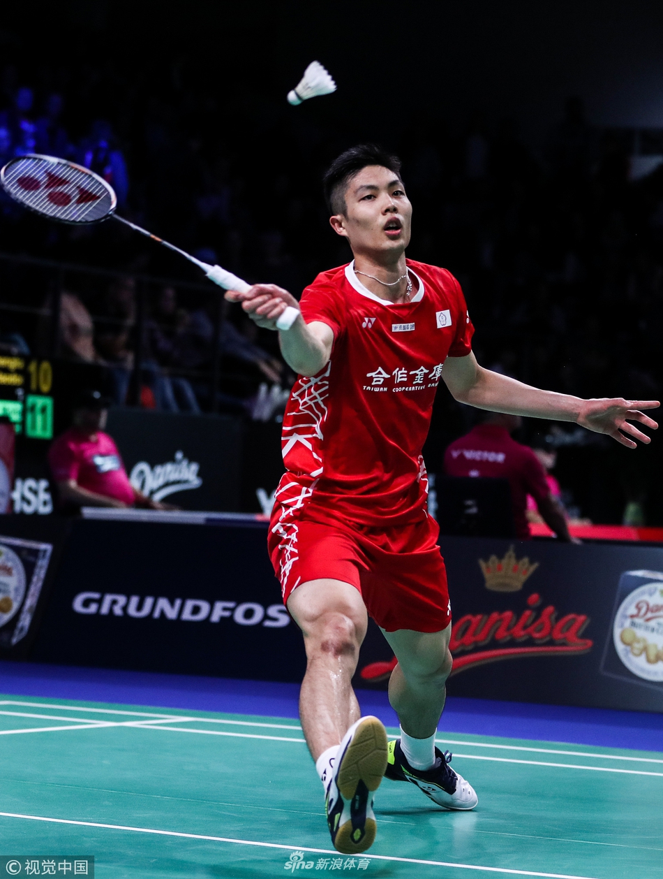 丹麦赛周天成进四强