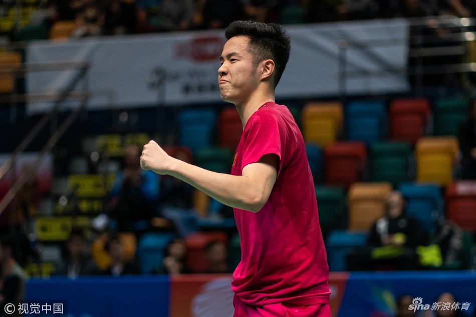 亚洲混团赛何济霆杜玥建功