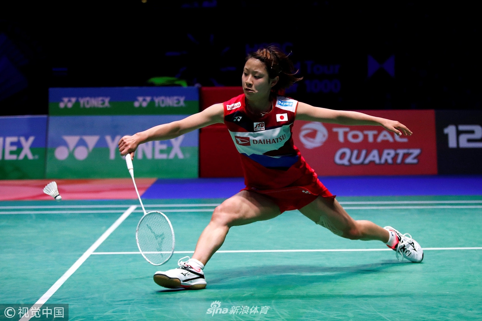 全英赛李雪芮0-2无缘四强