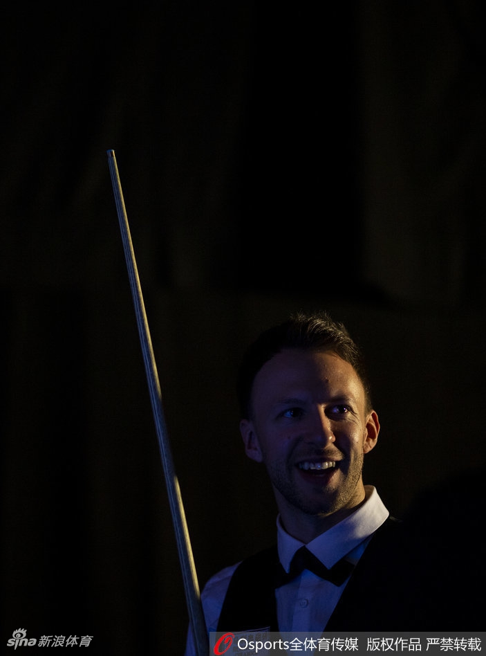 大师赛小特6-4罗伯逊进决赛