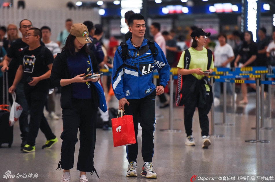 雅思组合出征巴塞尔世锦赛