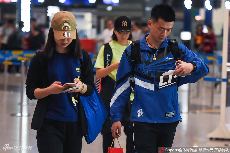 雅思组合出征巴塞尔世锦赛