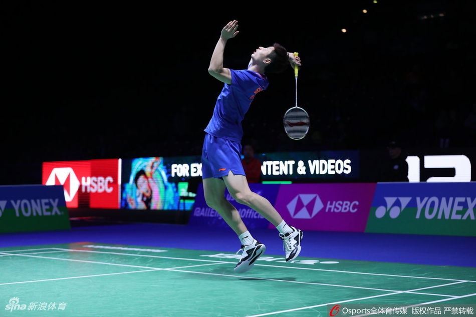 全英赛石宇奇2-0横扫进四强