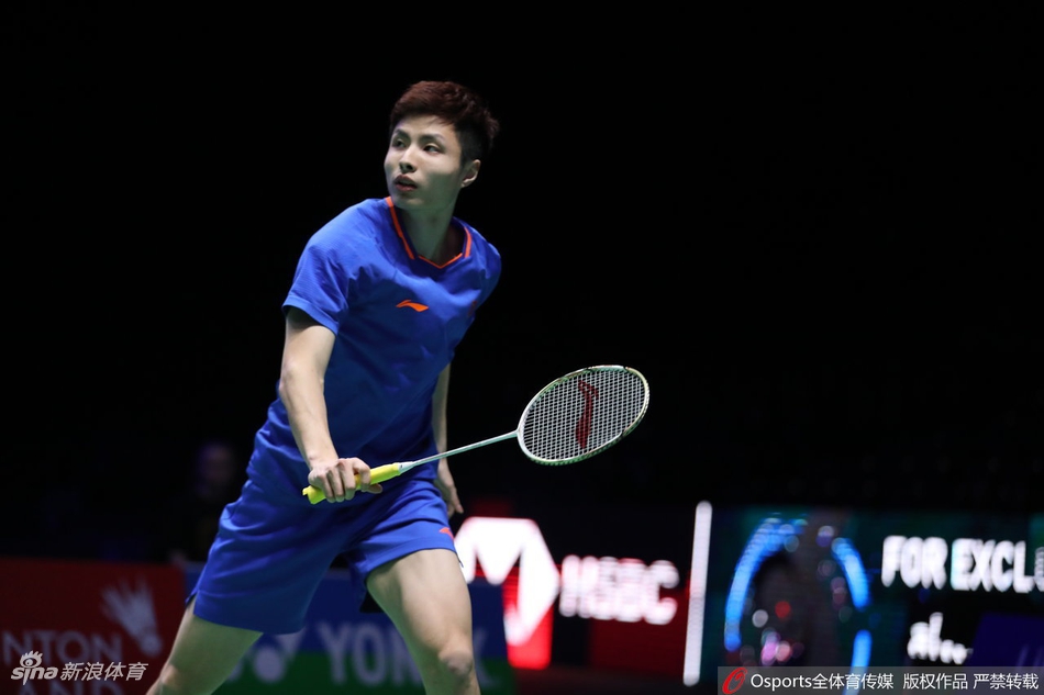 全英赛石宇奇2-0横扫进四强