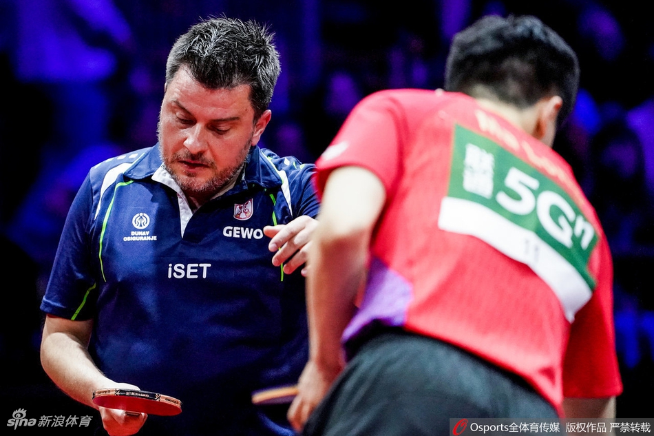 世乒赛马龙4-0晋级次轮