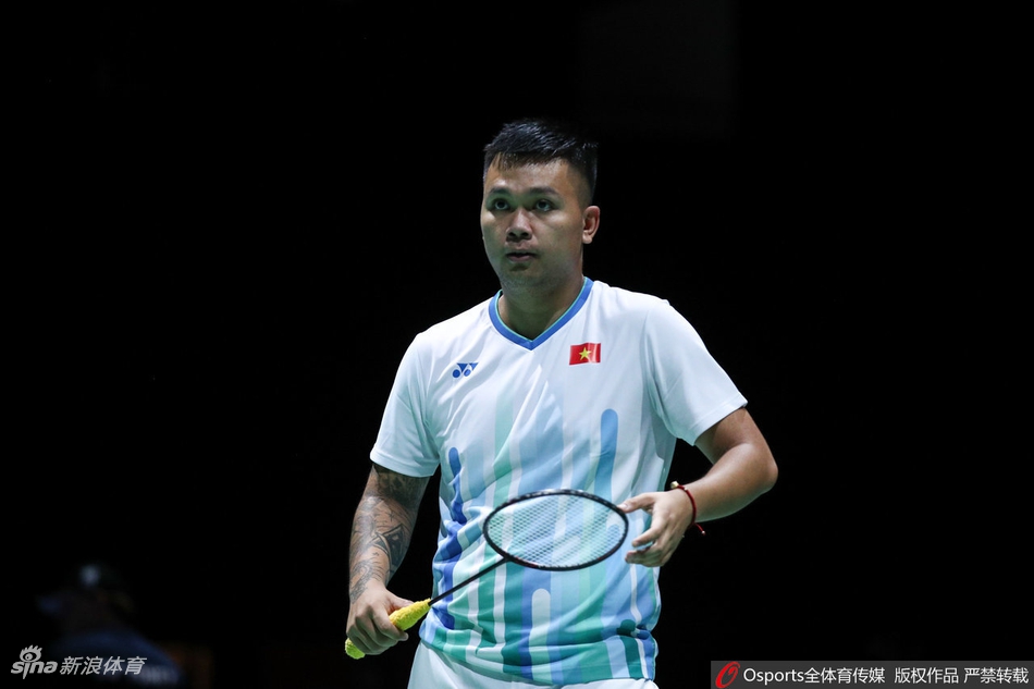 世锦赛桃田贤斗2-0进次轮