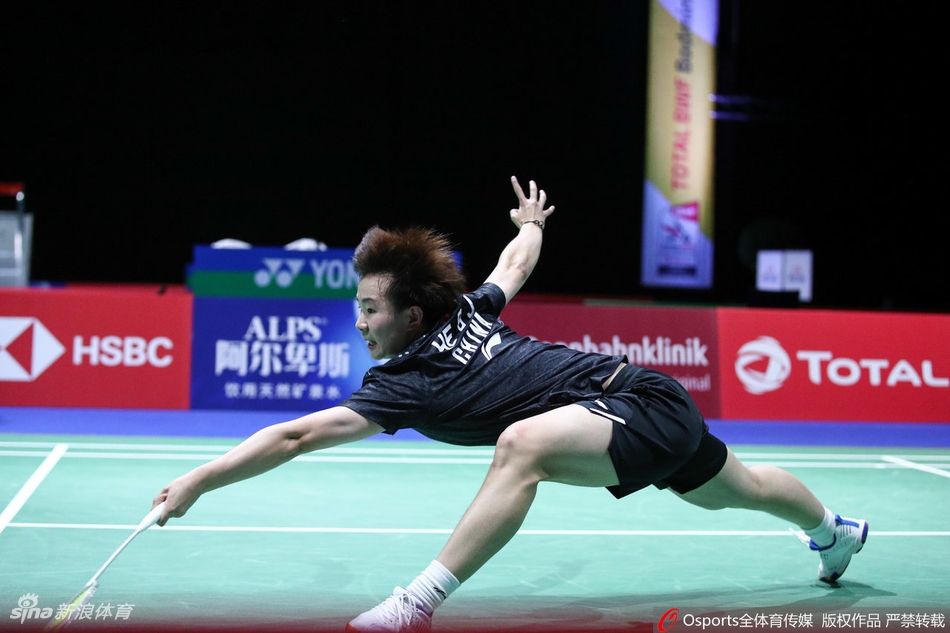 世锦赛何冰娇2-1大堀彩