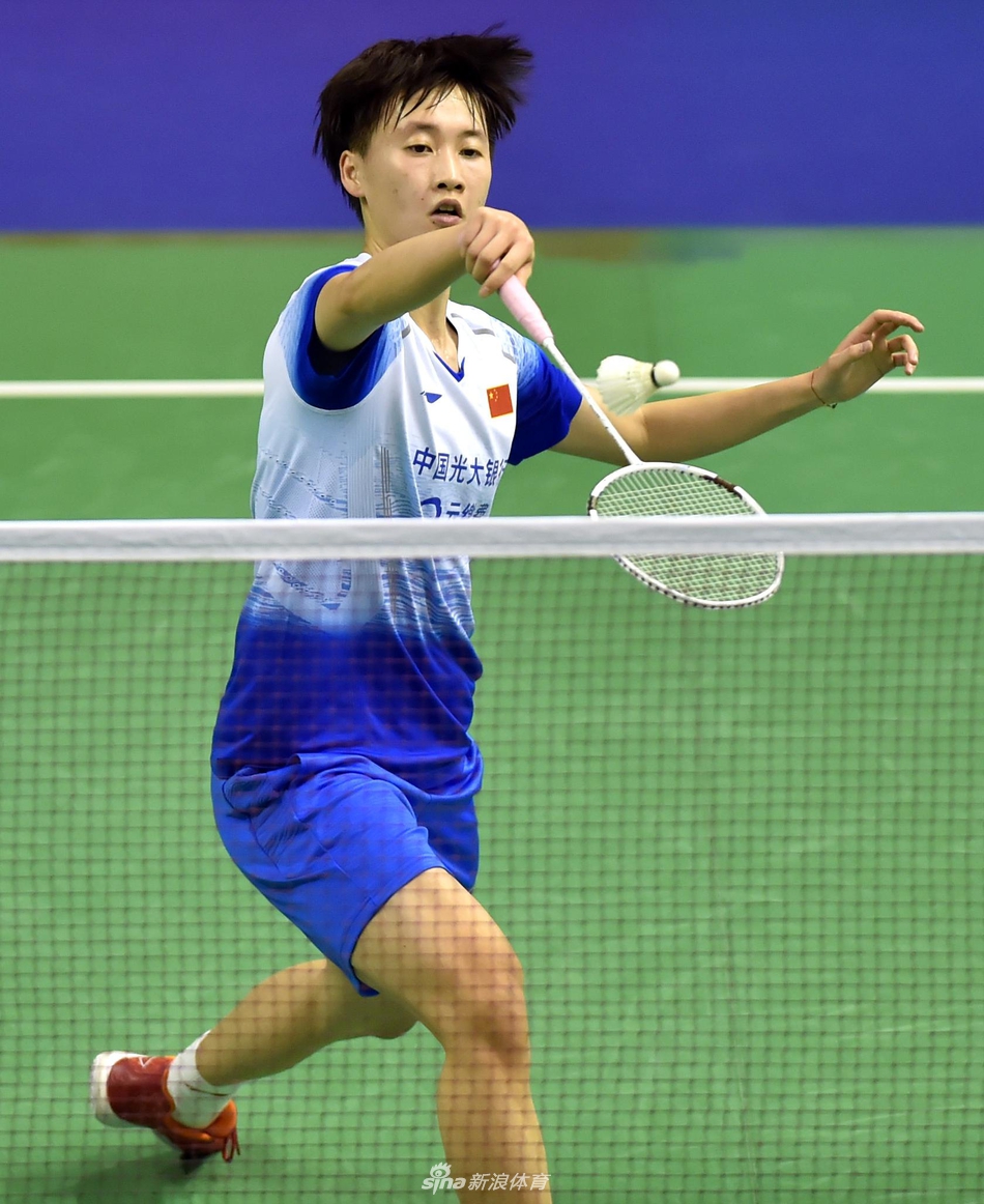 香港赛陈雨菲2-1何冰娇