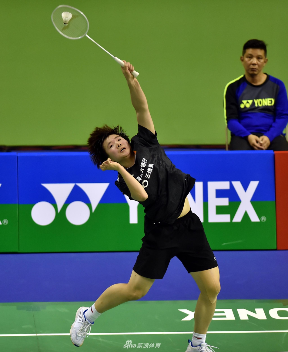 香港赛陈雨菲2-1何冰娇