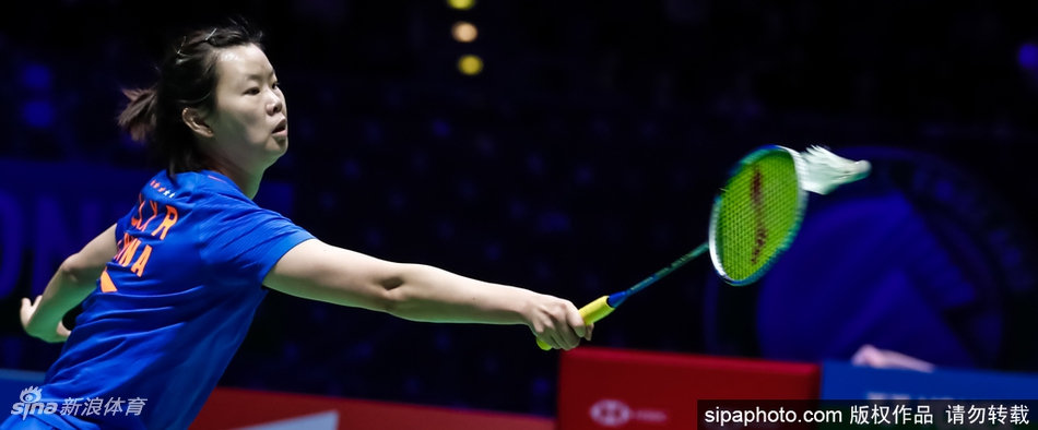 全英赛李雪芮0-2无缘四强
