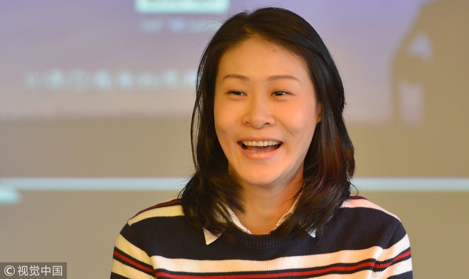 赵蕊蕊出席新书签售会