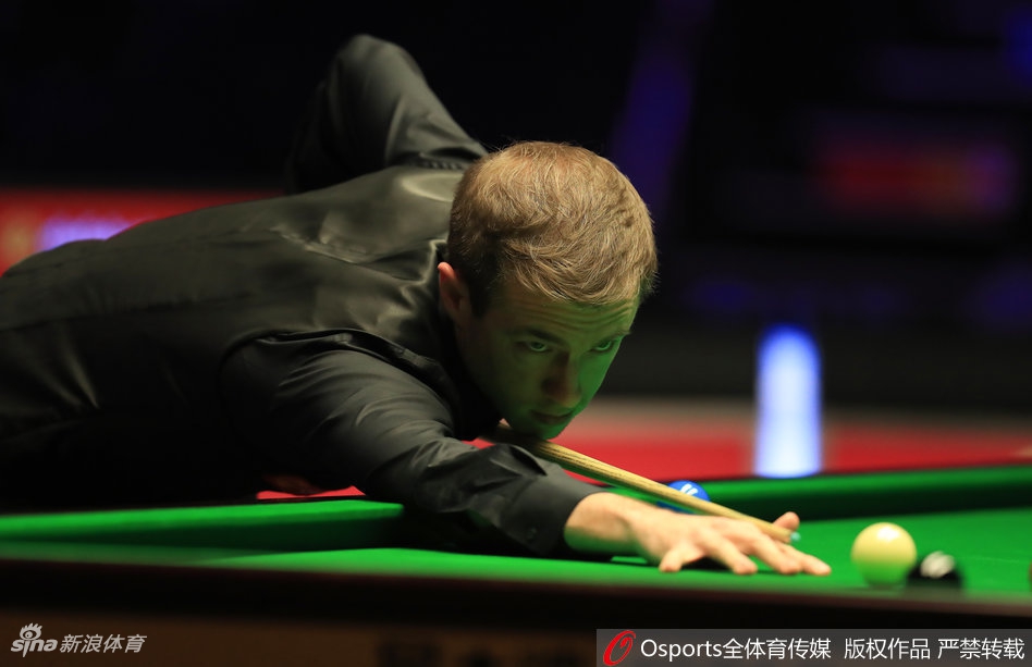 大师赛丁俊晖6-1利索夫斯基