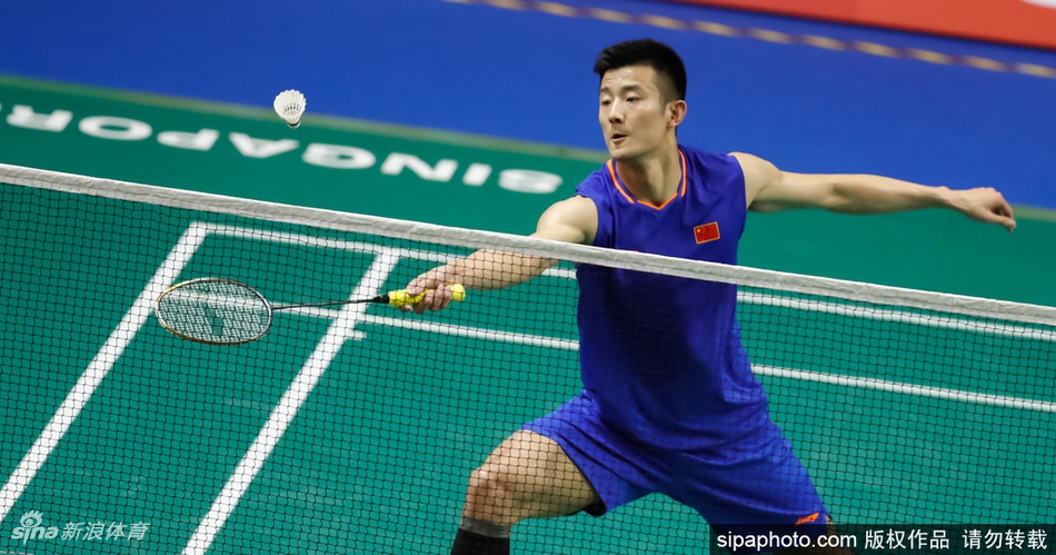 新加坡赛谌龙2-1进八强