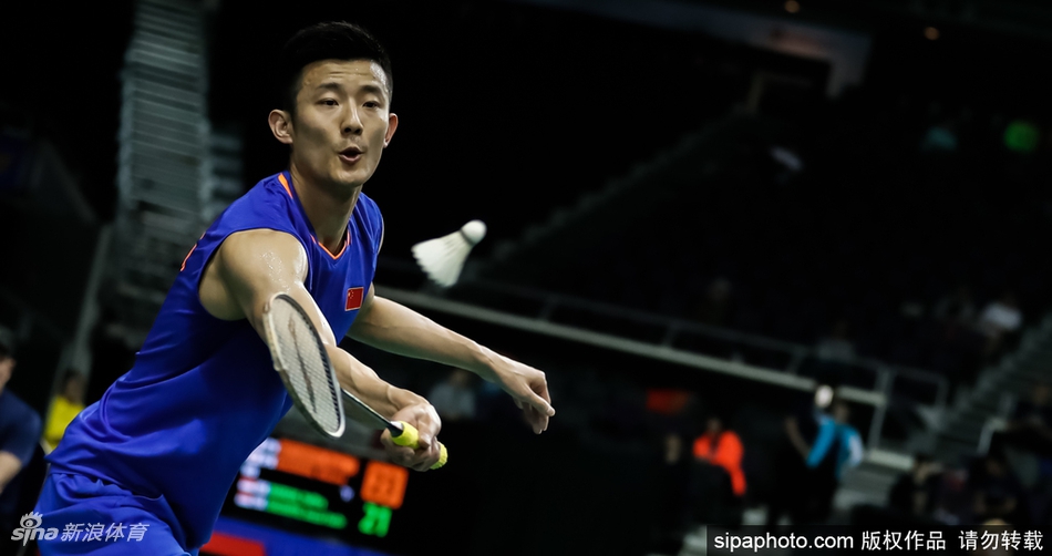 新加坡赛谌龙2-1进八强