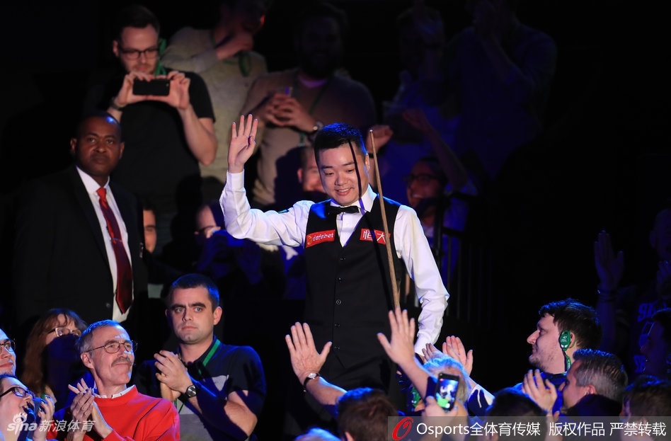 大师赛丁俊晖6-1利索夫斯基