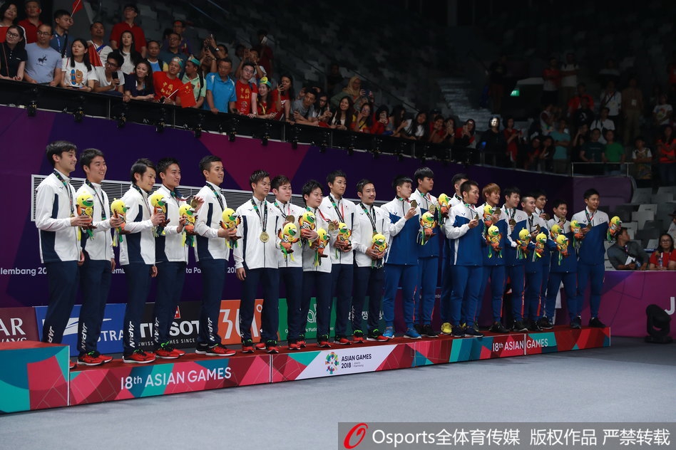 亚运羽球男团颁奖仪式