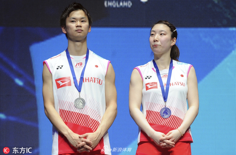 全英赛郑思维/黄雅琼捧杯图集