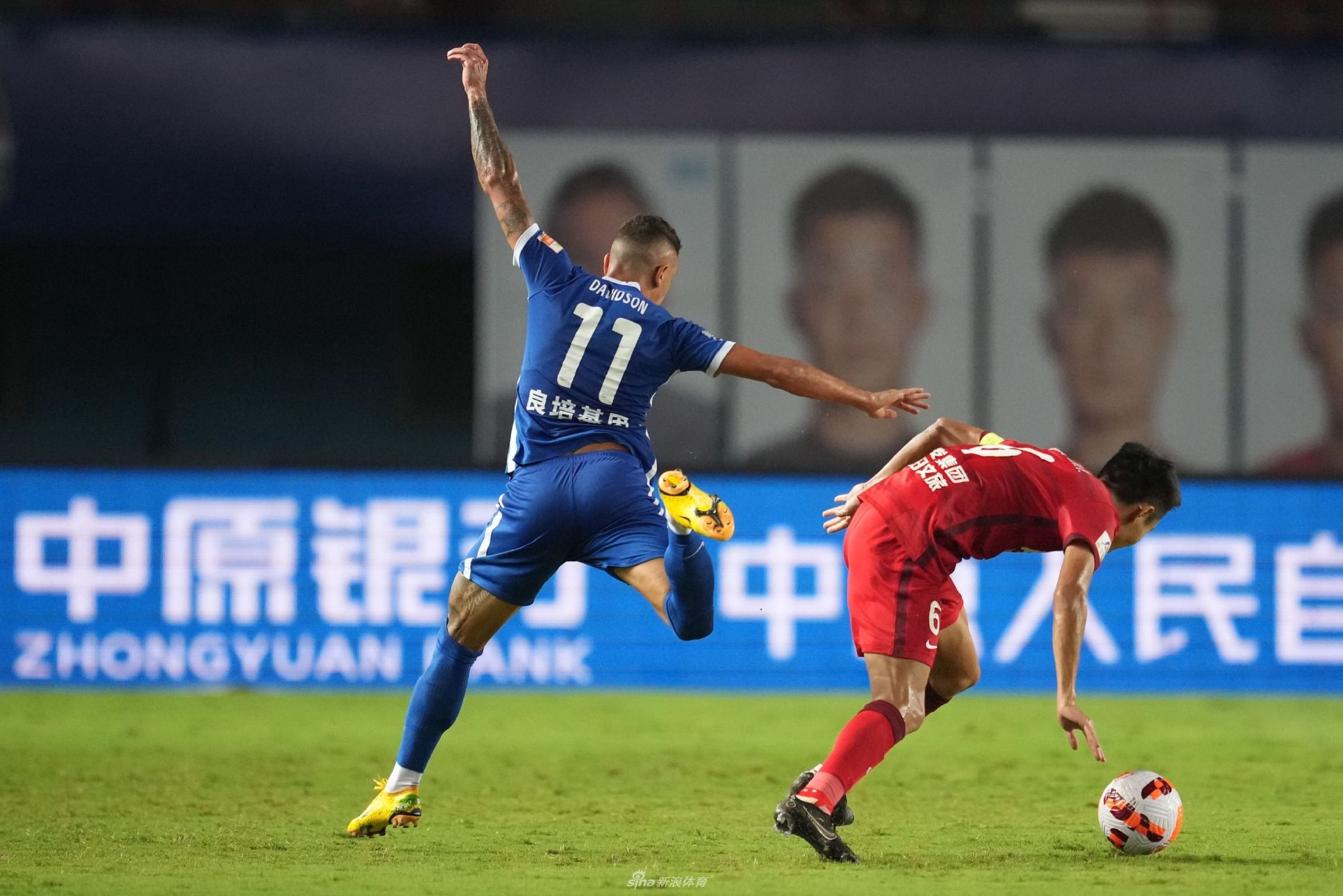 新浪体育直击河南vs武汉三镇