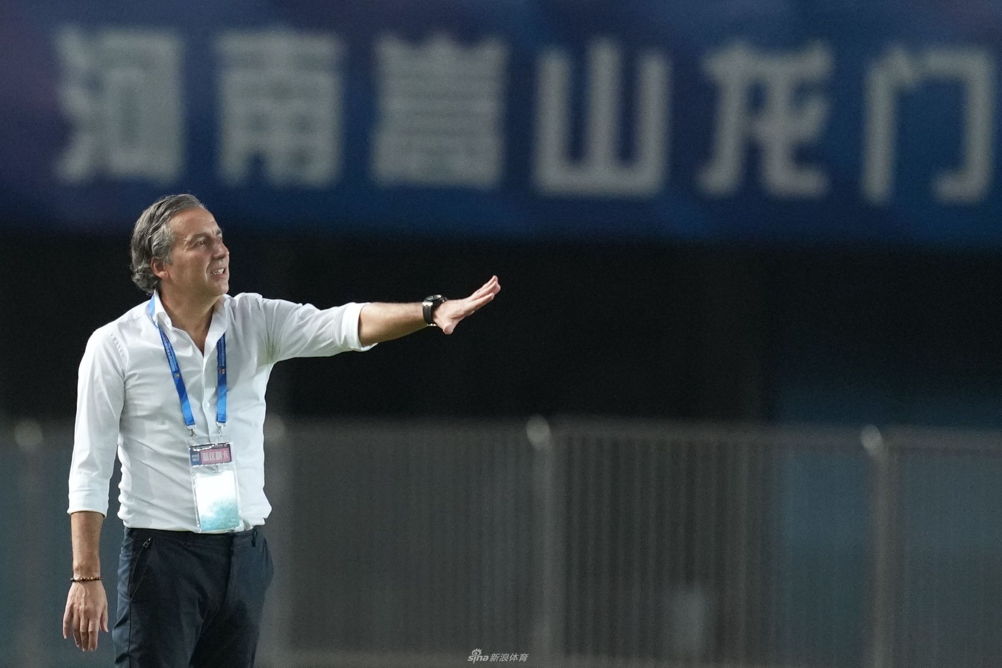 新浪体育直击河南vs武汉三镇